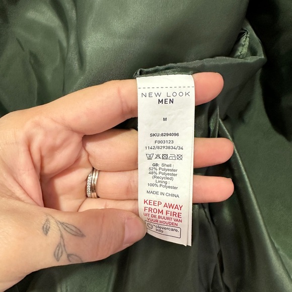 New Look | Olive Quilted Vest | Size: Medium - Picture 5 of 7